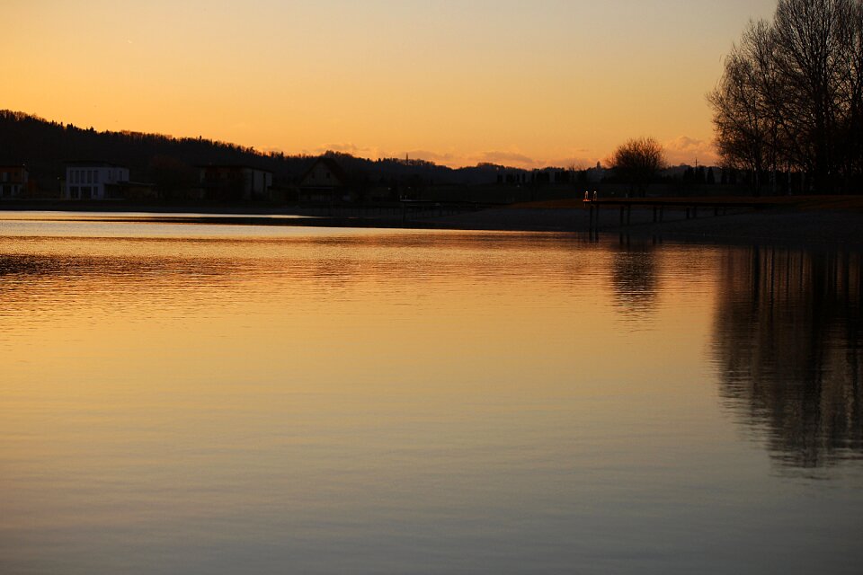 Badesee water twilight