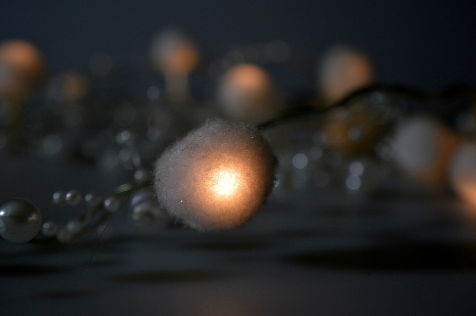 Shining beads chain