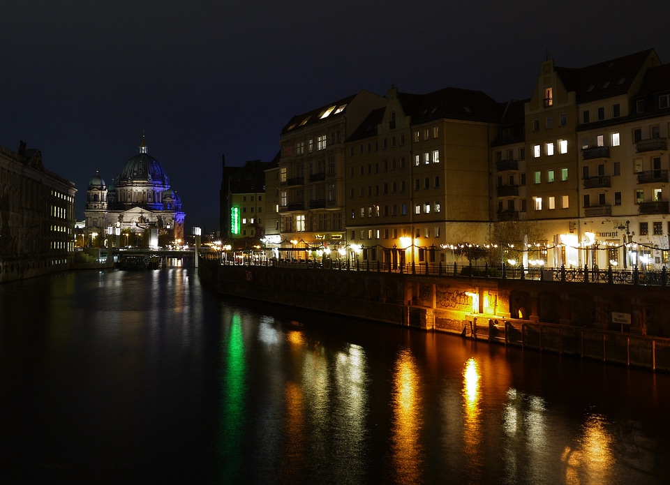 Capital city architecture