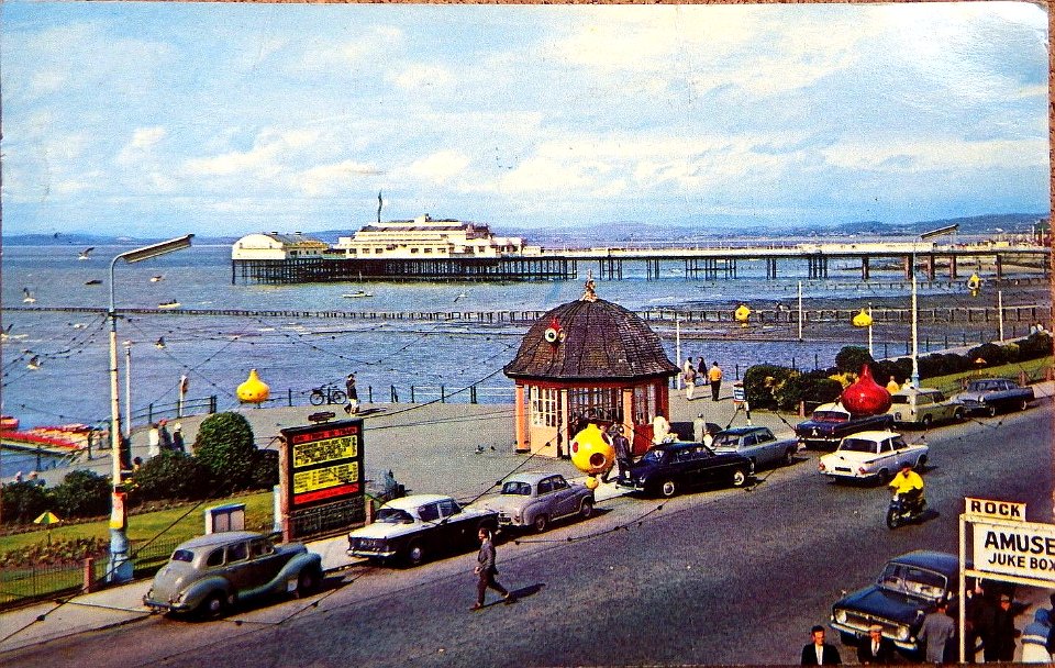 Morecambe central pier misc1642