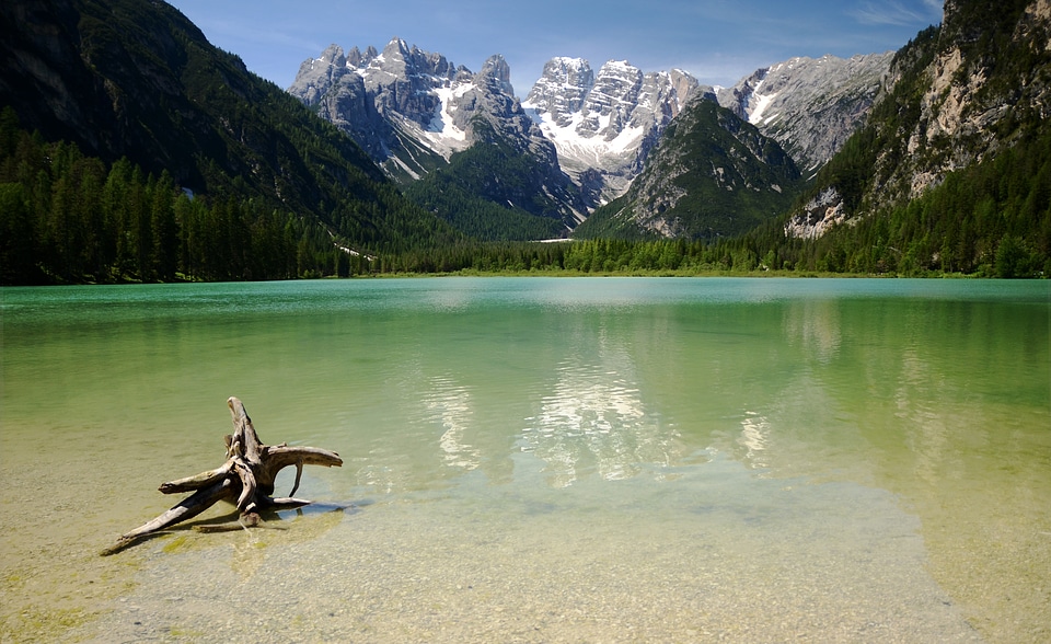 Bergsee alpine dolomites