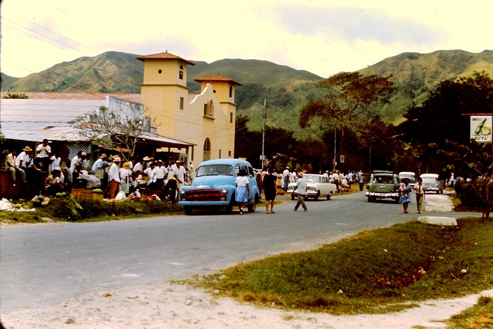 Iglesia de San José, Avenida Central, El Valle