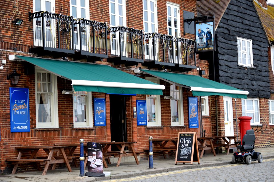 Yet another British pub (Folkestone) 2