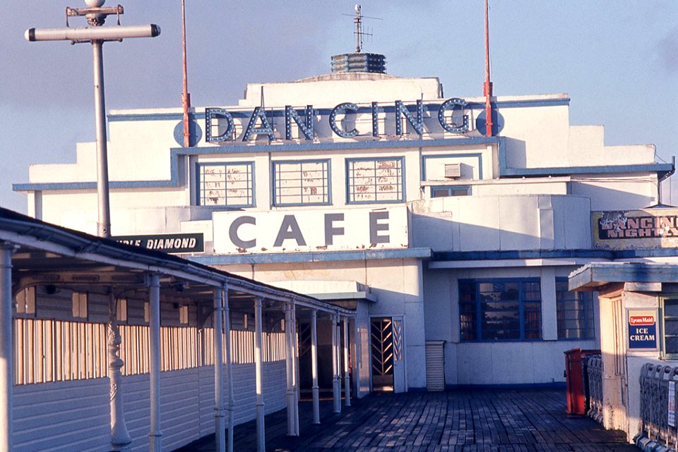 Morecambe central pier G1 1968Anon-1024x684