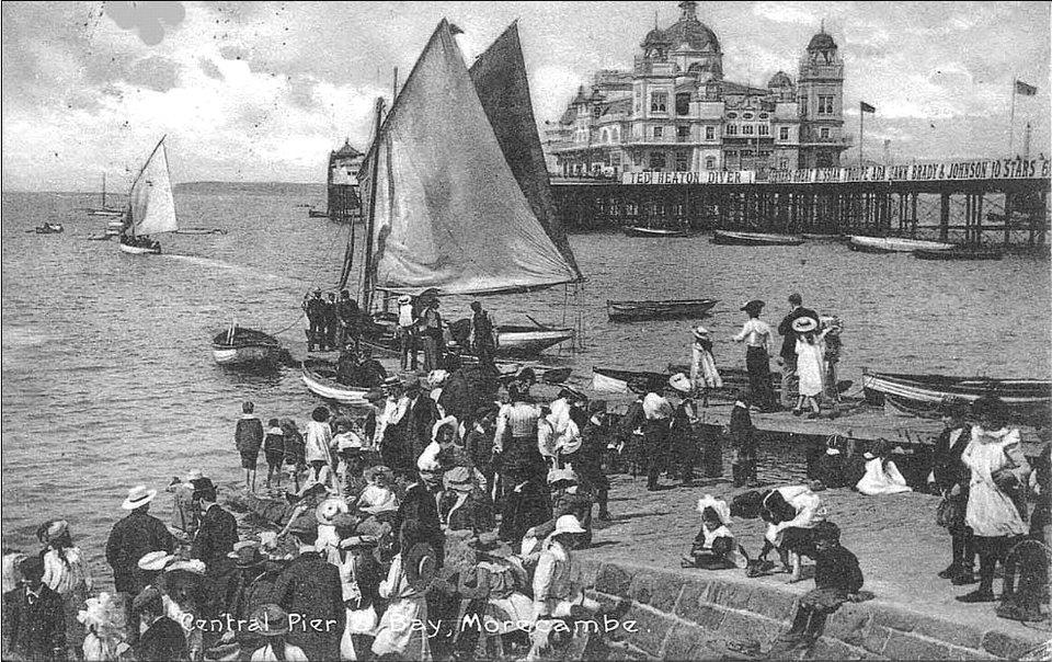 Morecambe central pier misc1354