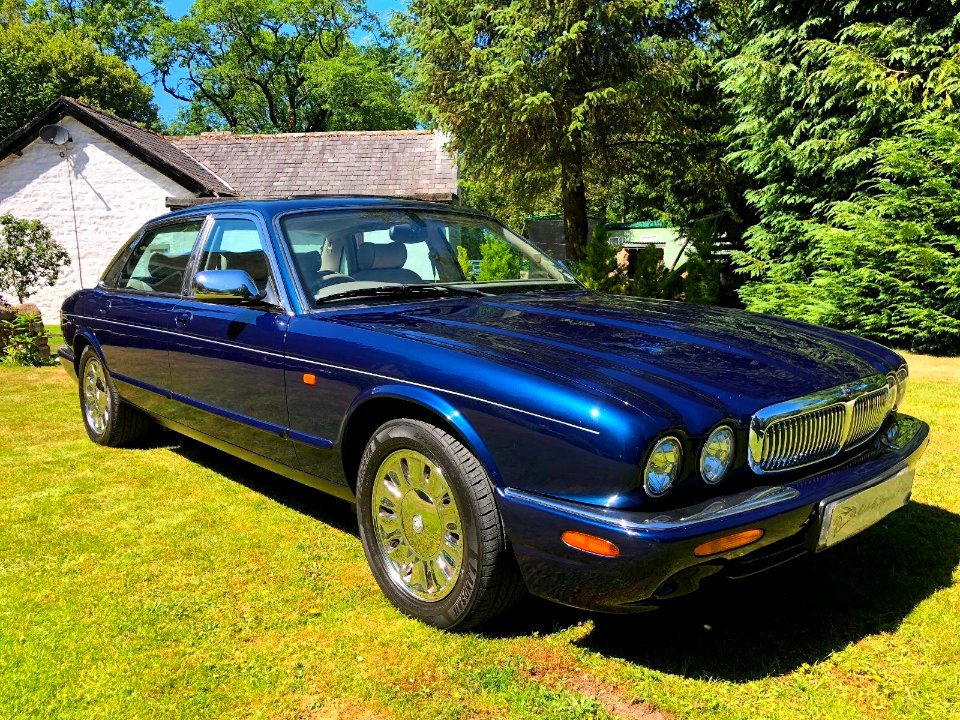 XJ8 LWB Web Find