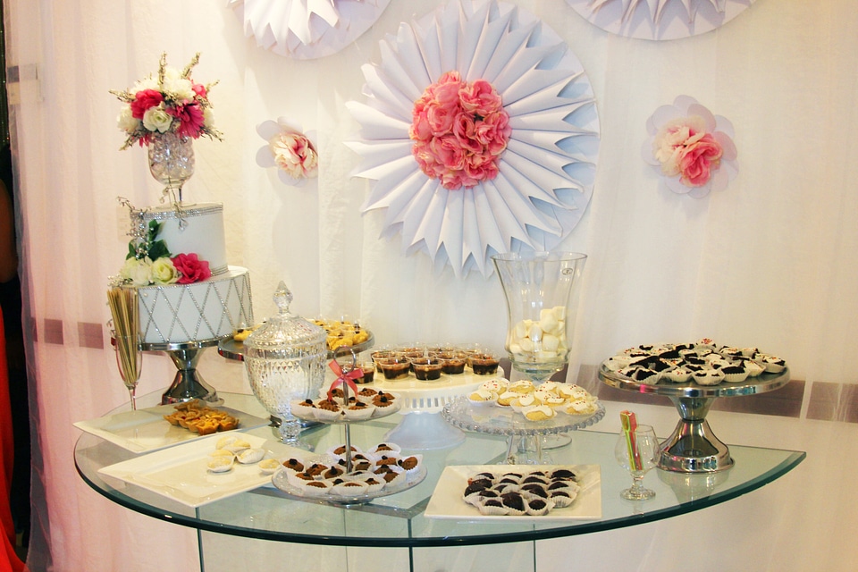 White kiss nuptials