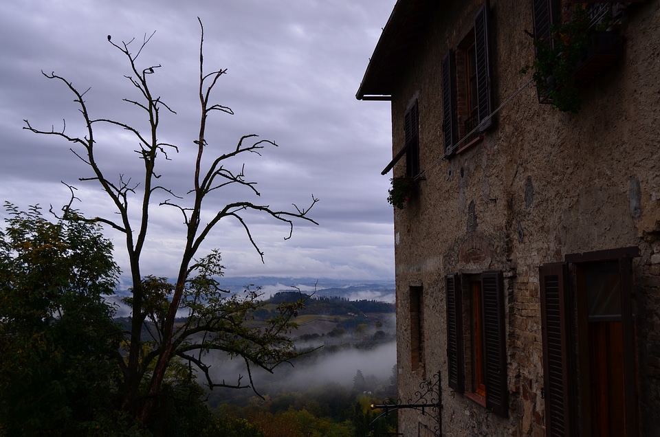 Hills italy humidity