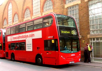 lj59lxp arriva bus at liverpool street station 26th july 2014