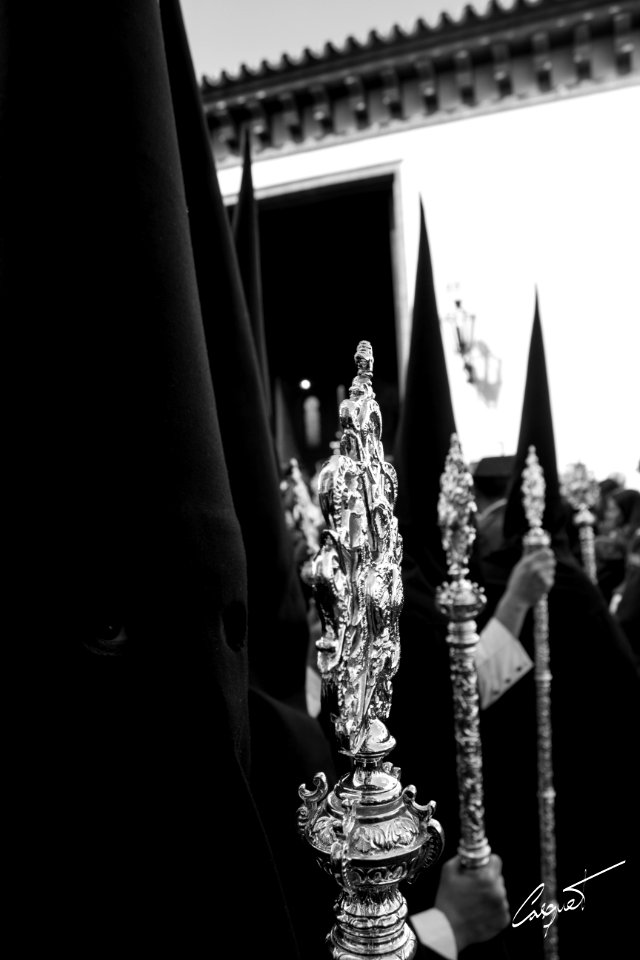 Nazarenos. Hermandad de Santa Genoveva. Lunes Santo 2016. Sevilla