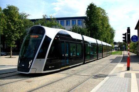 Tram 106