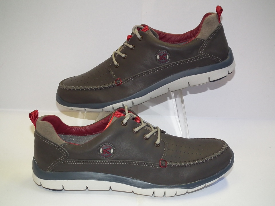 Fashion feet brown