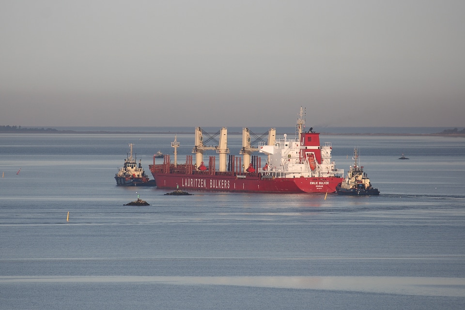 Tug maritim navigation