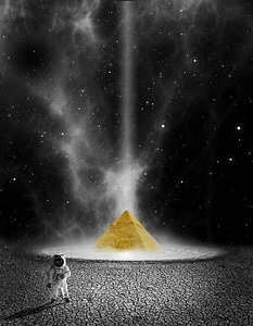 Pyramid universe astronautics