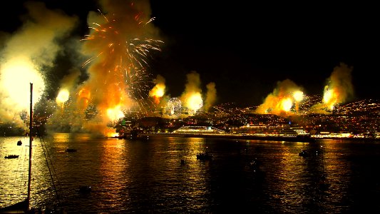 Feuerwerk in Funchal / Madeira photo