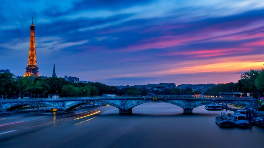 Pont des Invalides, Paris photo