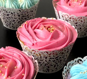 Birthday cupcakes - vanilla