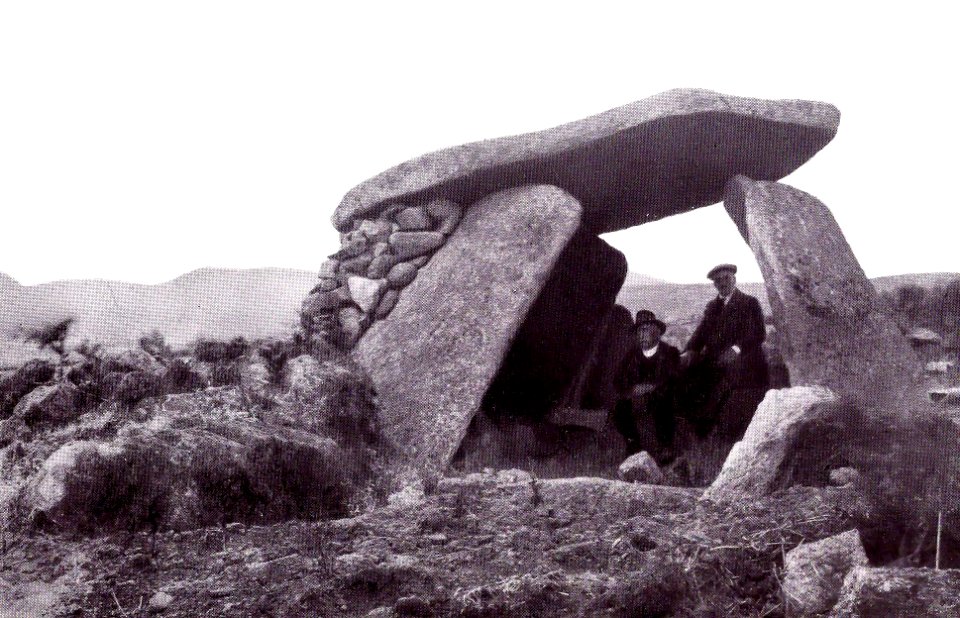Valencia de Alcántara. Dolmen del regato del Cajirón
