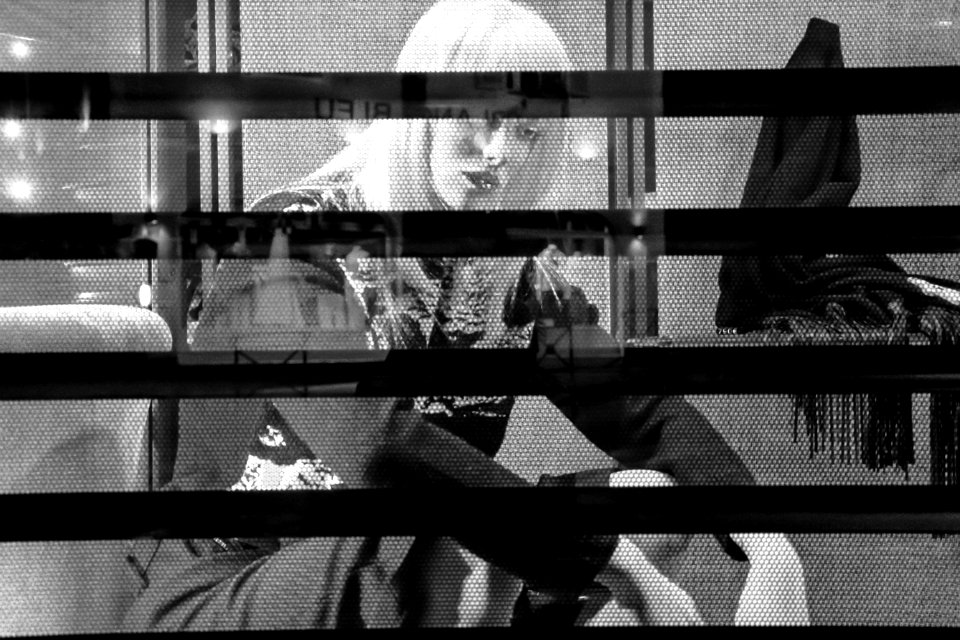 Mannequin greyscale