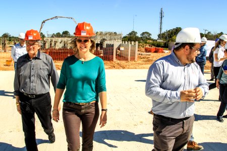 04.10.2017 - Prefeita Paula Mascarenhas e vice Idemar Barz em visita as obras da ETA São Gonçalo
