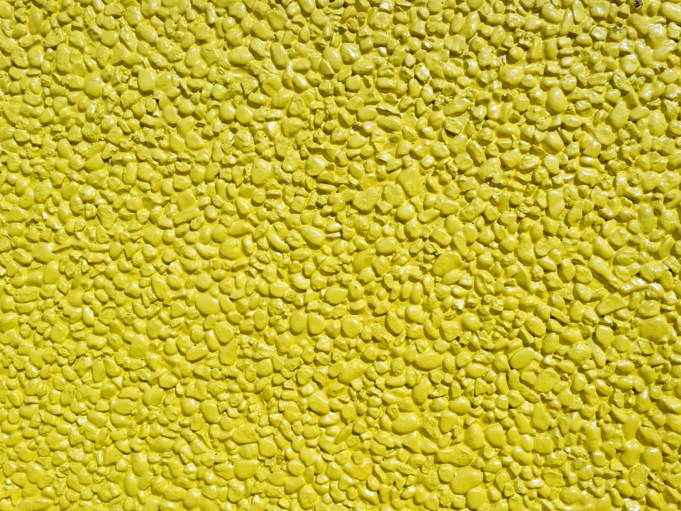 Structure facade yellow