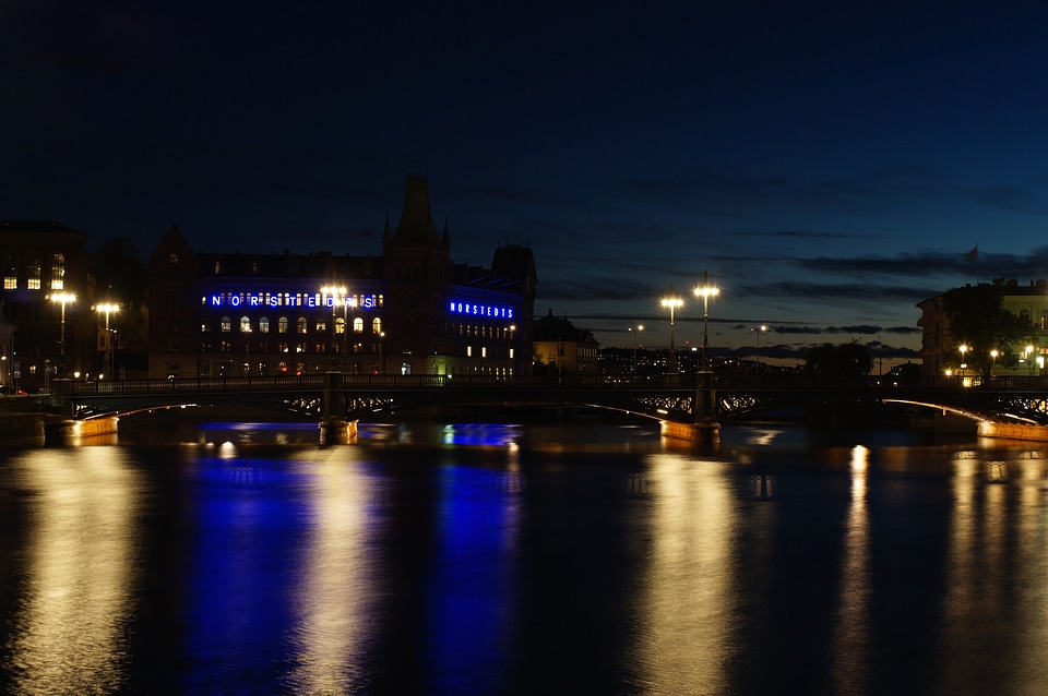 River lighting bridge