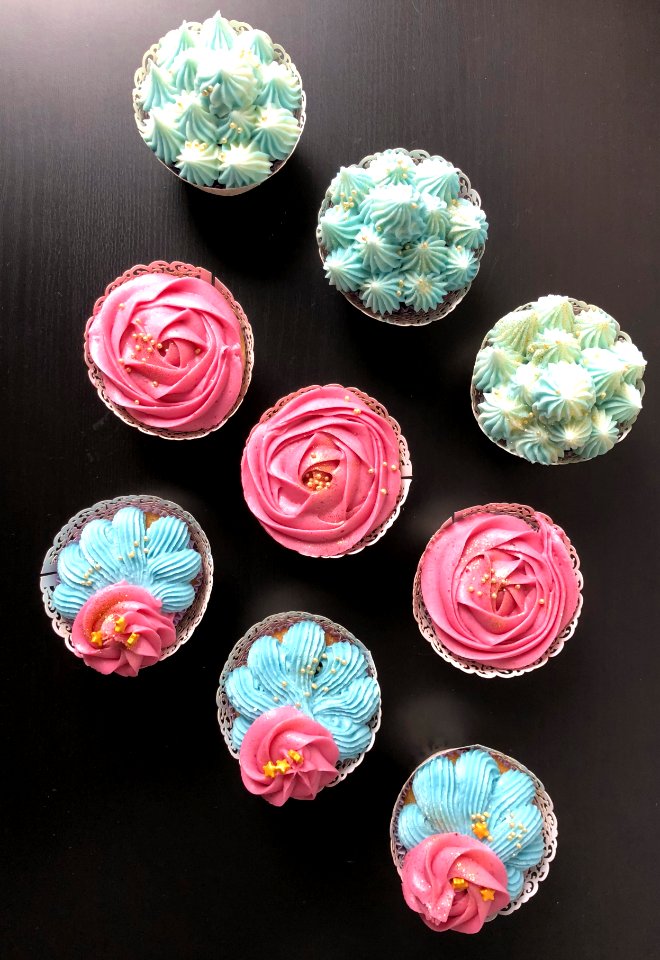 Birthday cupcakes - vanilla