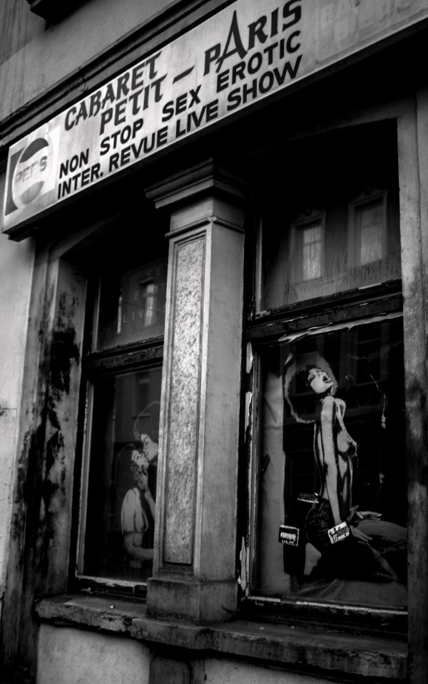 Cabaret Petit - Paris
