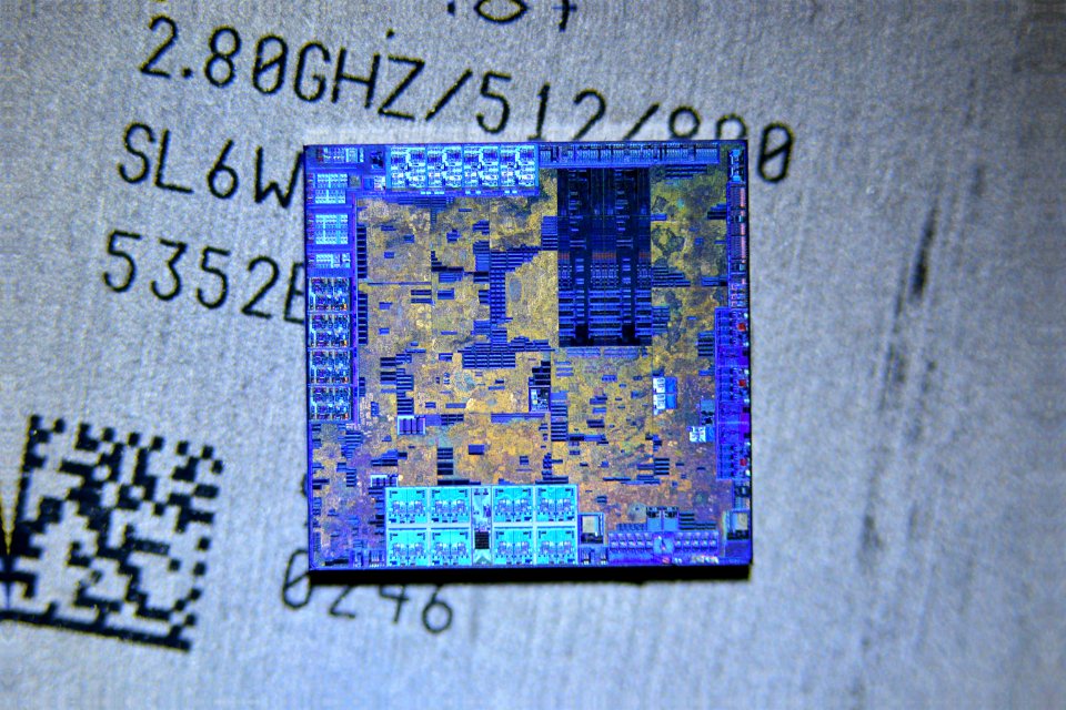 Nvidia GT218 die shot