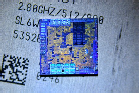 Nvidia GT218 die shot