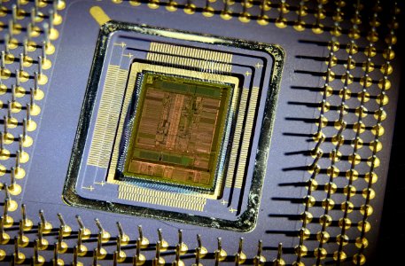DEC Alpha 21066-AA CPU die shot