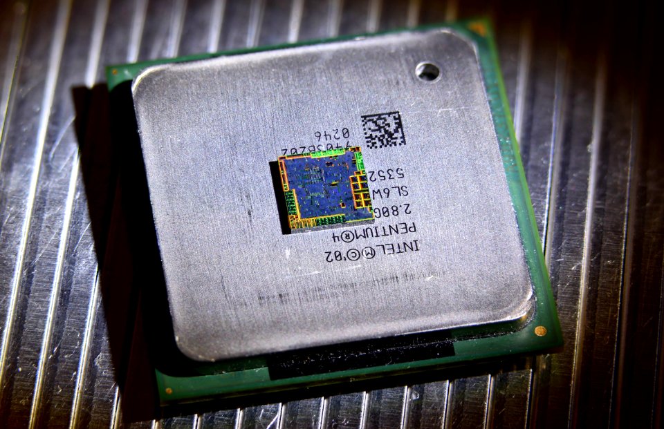 Nvidia GT218 die shot