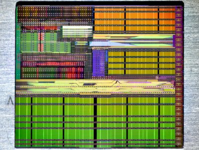 HP PA-8700 die shot - top metal