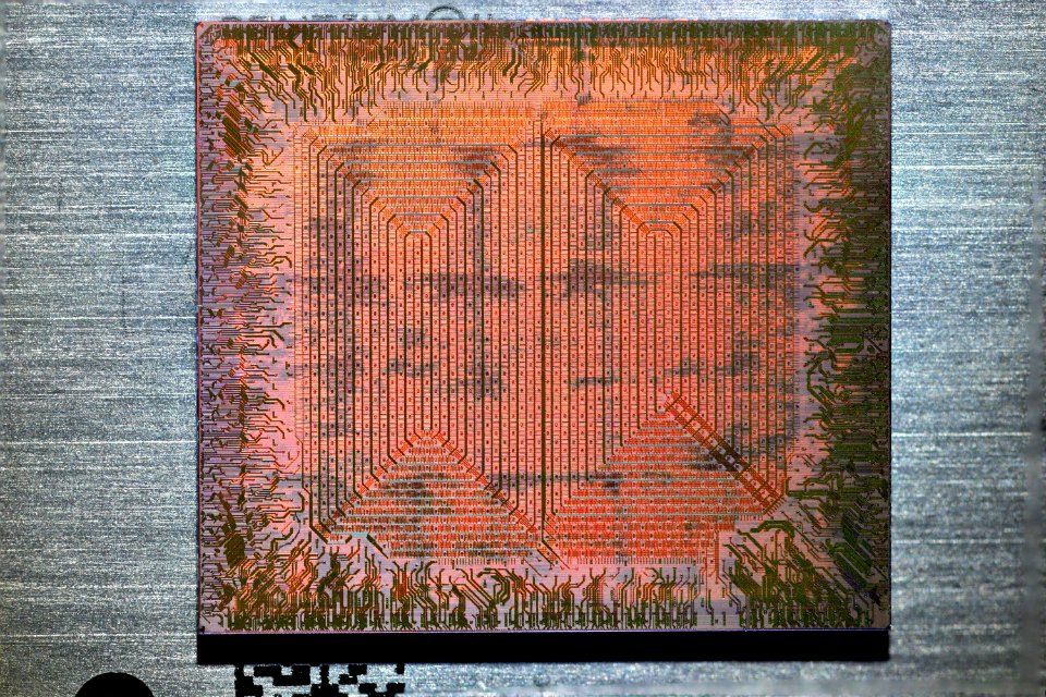 Nvidia NV40 top metal