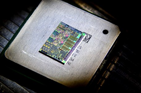Intel Sandy Bridge 2C-GT2 die shot