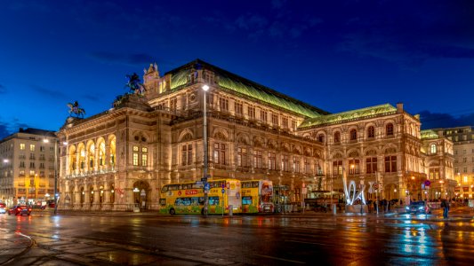 Vienna State Opera photo