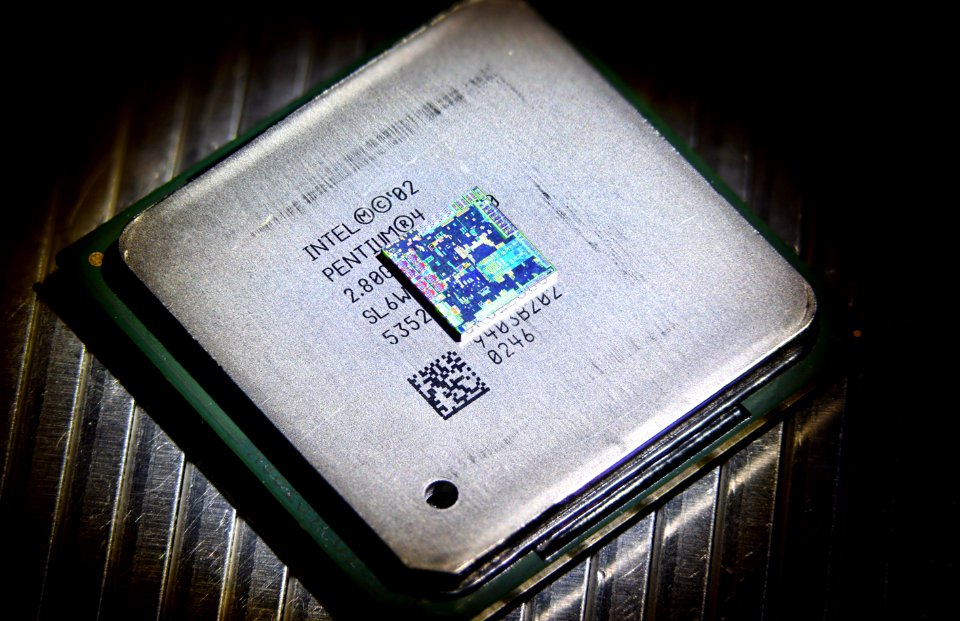 Nvidia GT218 die shot