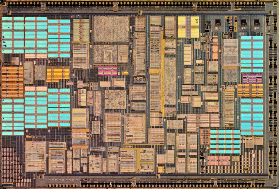VIA C7 die shot - high resolution - stitched