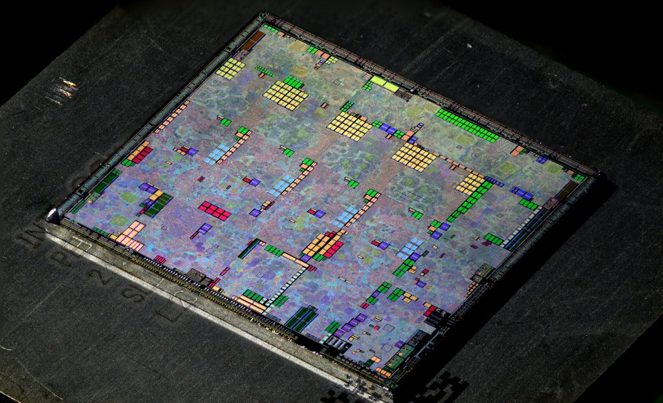 Nvidia NV40 die shot