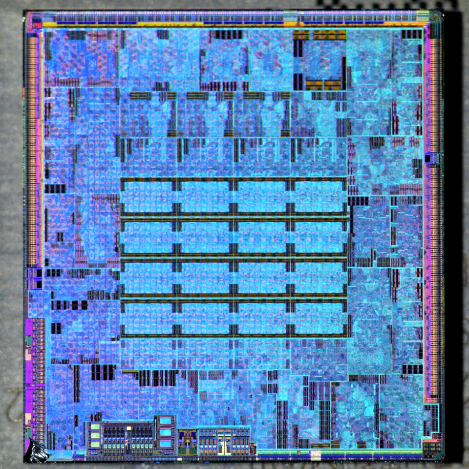 ATI RV670 die shot