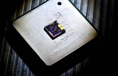 Nvidia GT218 die shot