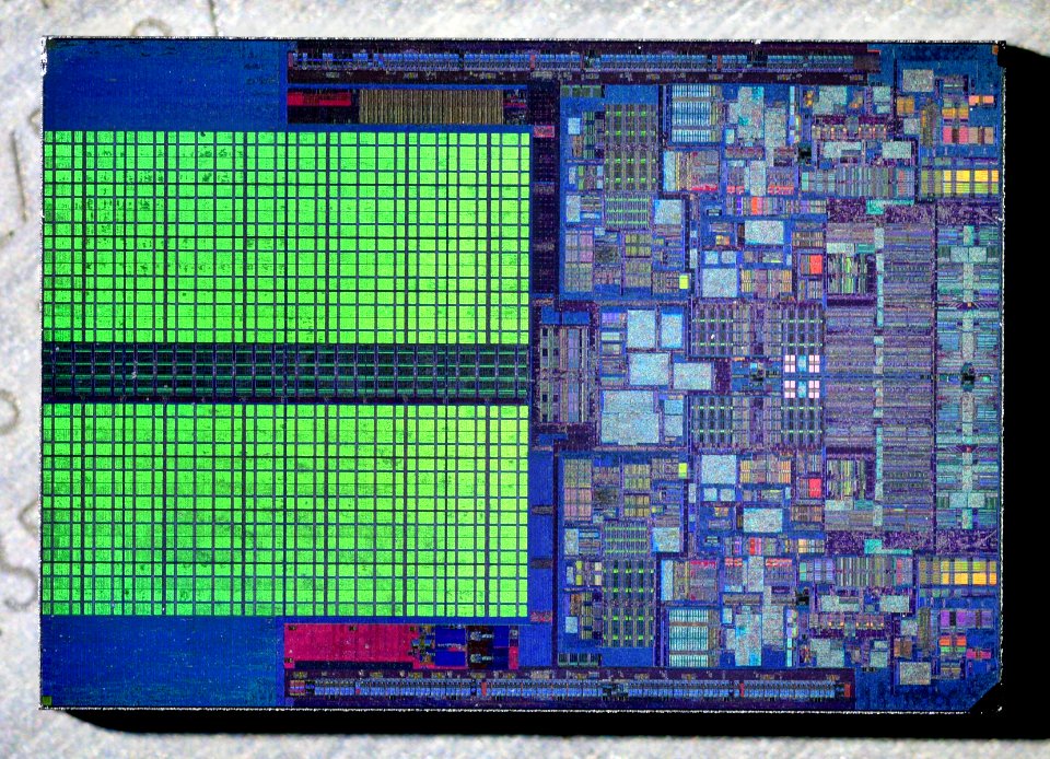 Intel Wolfdale die shot (E8400) etched