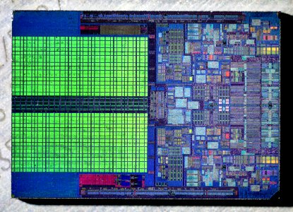 Intel Wolfdale die shot (E8400) etched