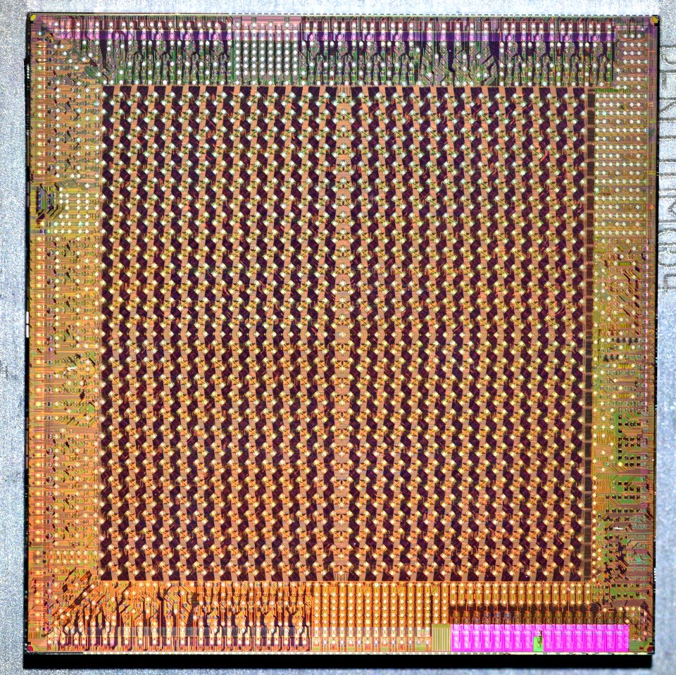 ATi R580+ top metal die shot