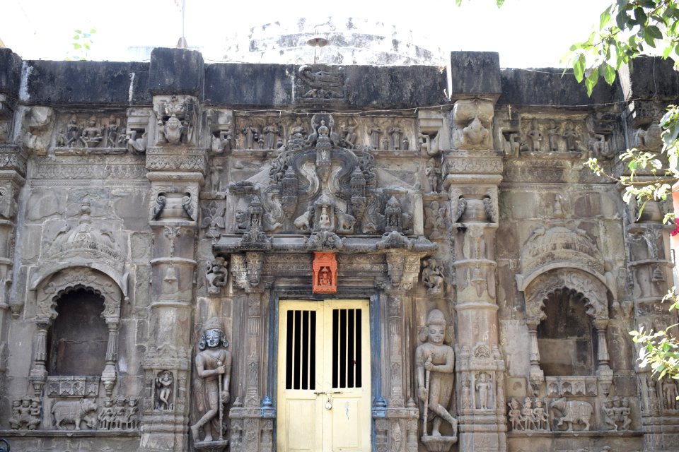 Trishund Ganapathy temple Pune Maharashtra