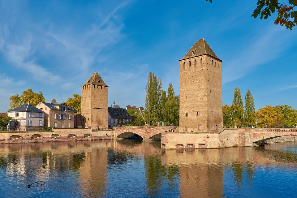 Pont envelopes canon bastion weir