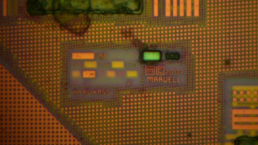 Marvell 88i8817D-BHJ2 HDD controller - top metal - die markings
