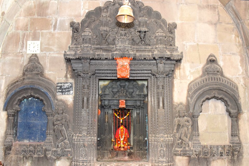 Trishund Ganapathy temple Pune Maharashtra