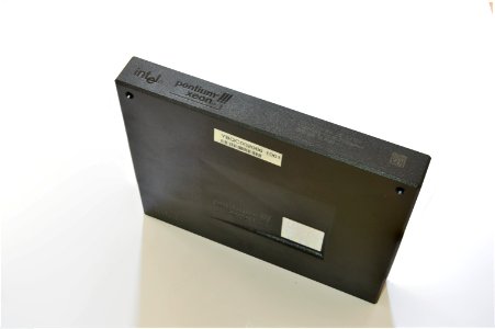 Intel Pentium III Xeon (Cascades-2M) cpu module