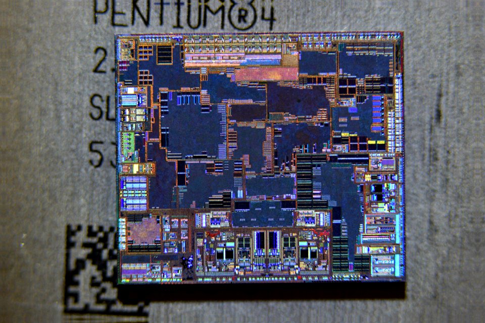 Broadcom BCM7019 STB SoC die shot